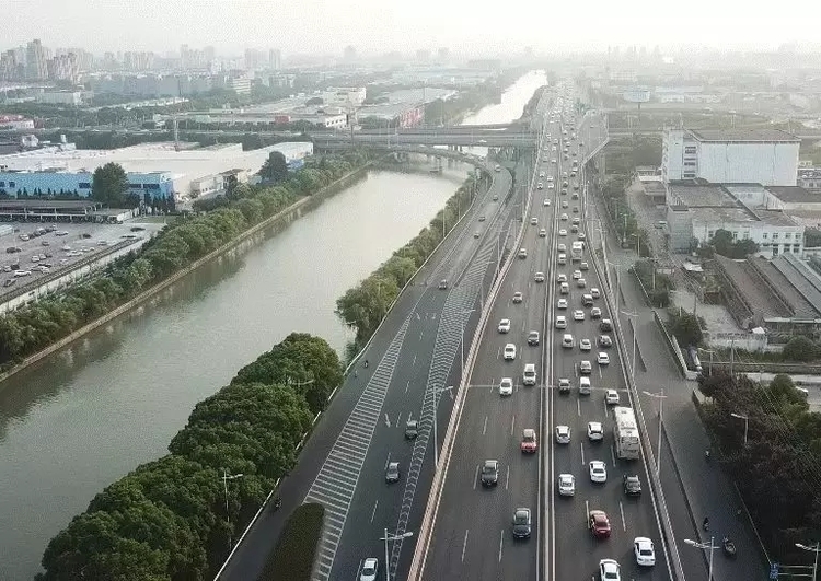 引力播