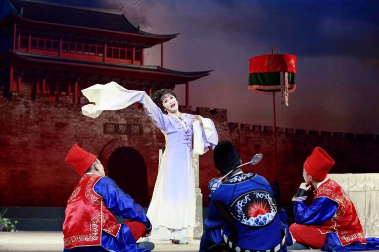 引力播