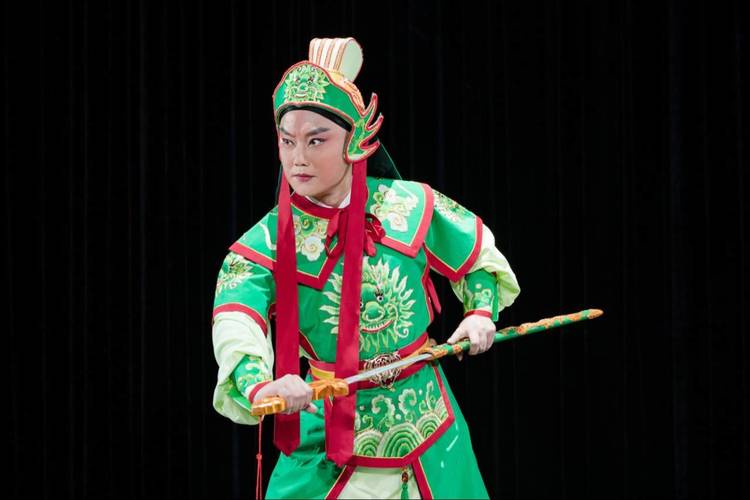 引力播