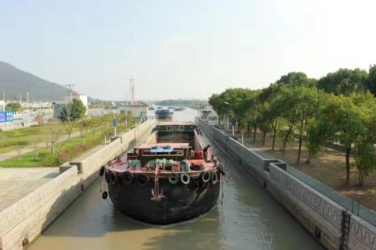 引力播