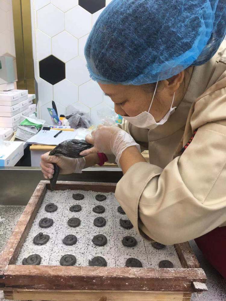 引力播