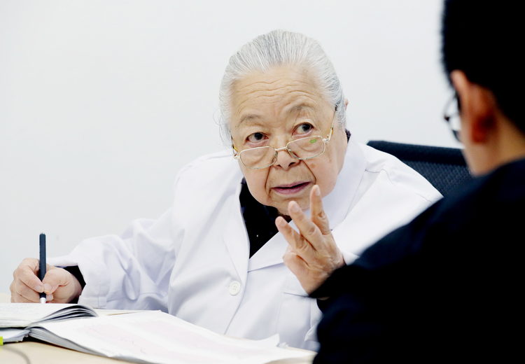 引力播
