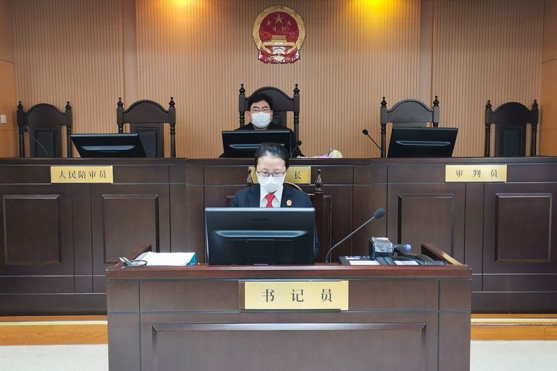 引力播