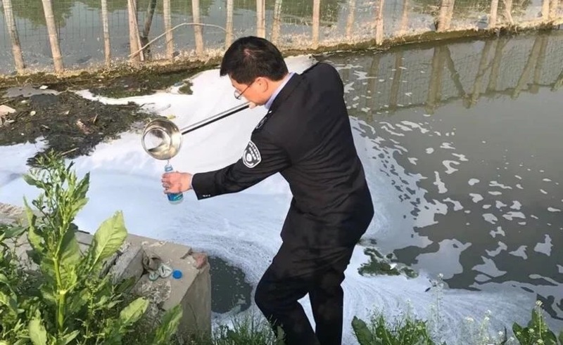 引力播