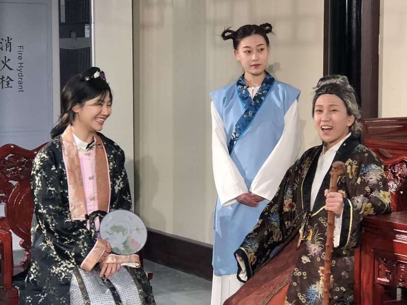 引力播