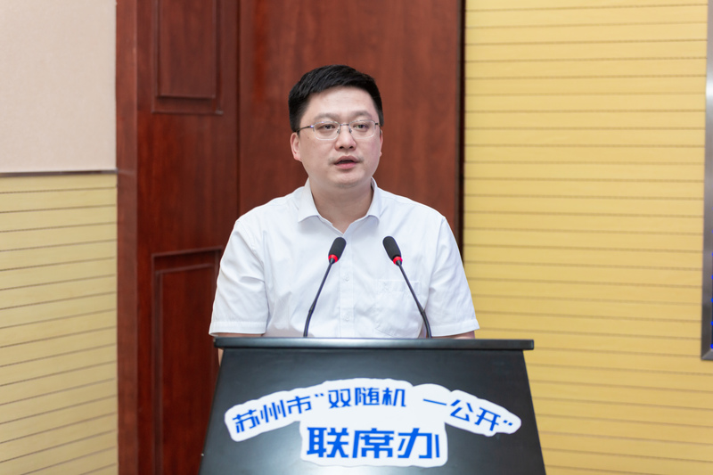 引力播