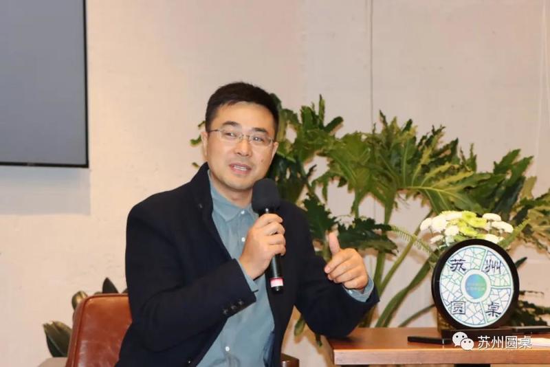 引力播