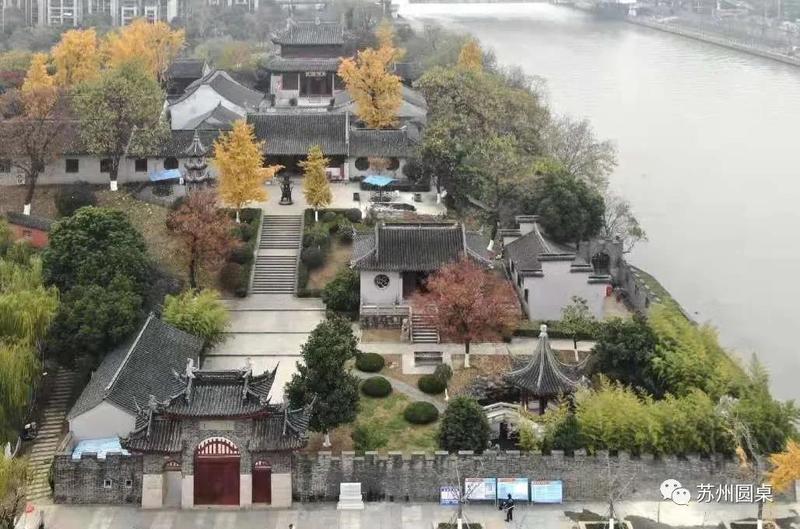引力播