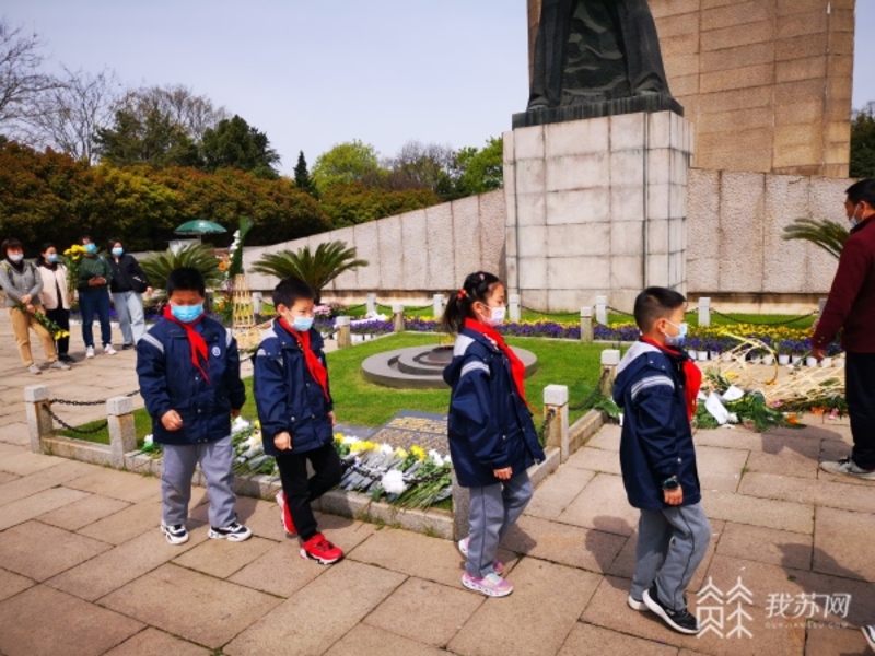 最閃亮的座標市民自發祭英烈南京雨花臺烈士陵園室外場地有序開放